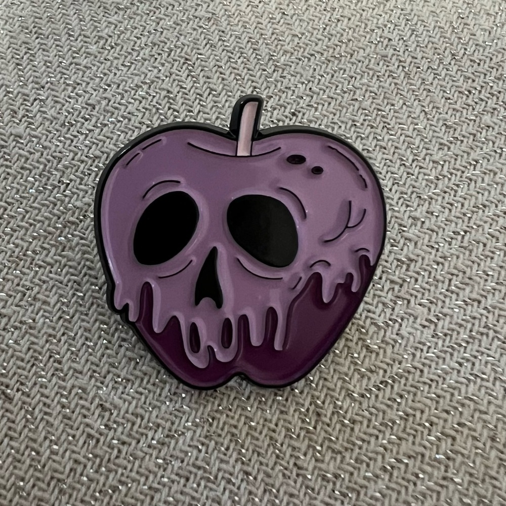 Lapel Pin, Poisoned Apple